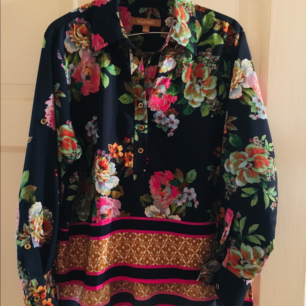 Floral boarder print Top by Ellen Tracey.